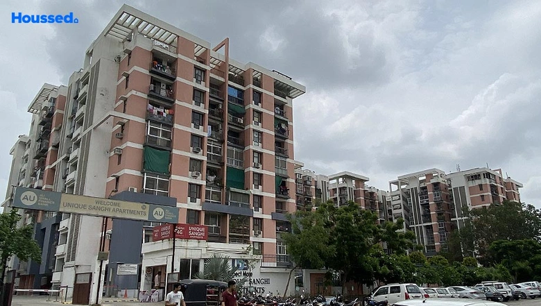 Unique Sanghi Apartment